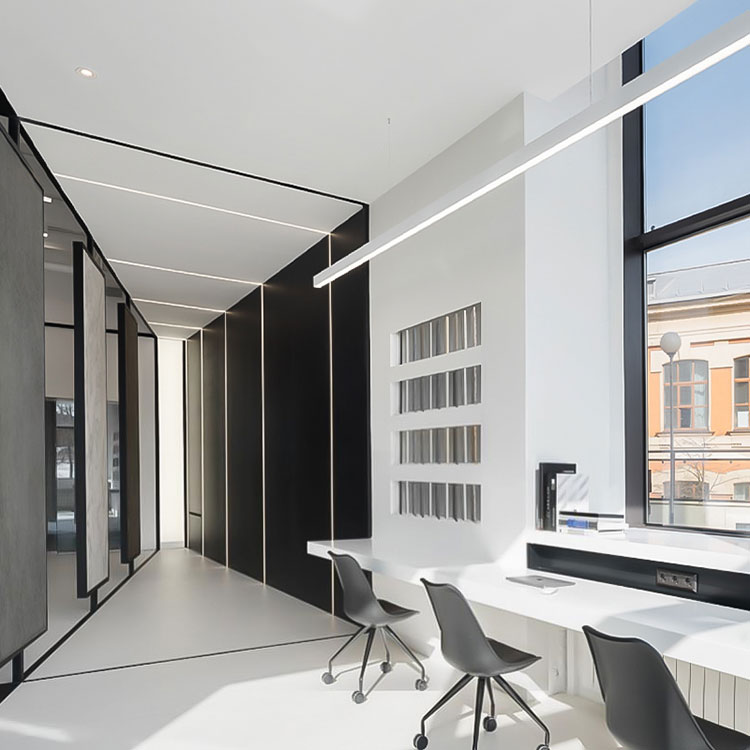 Чому сучасні настільні світильники мають функції бездротової зарядки